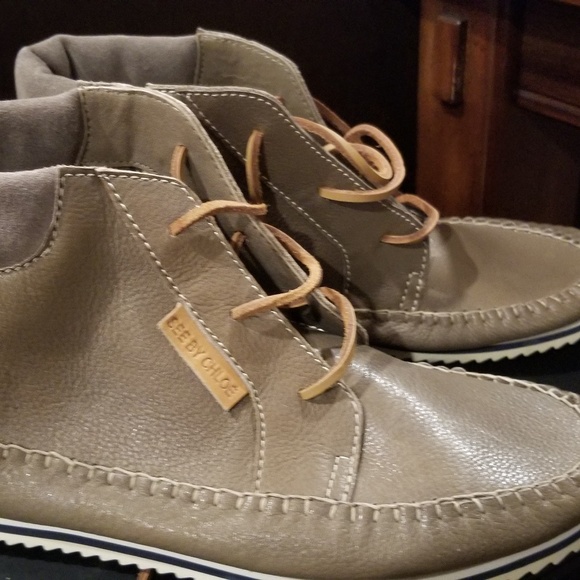 shoes - Picture 2 of 3